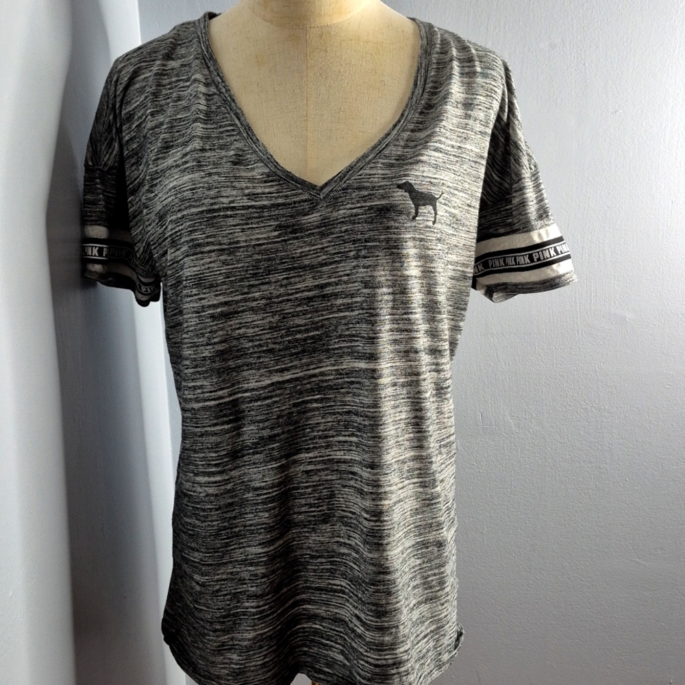 Pink t shirt color gray size  medium